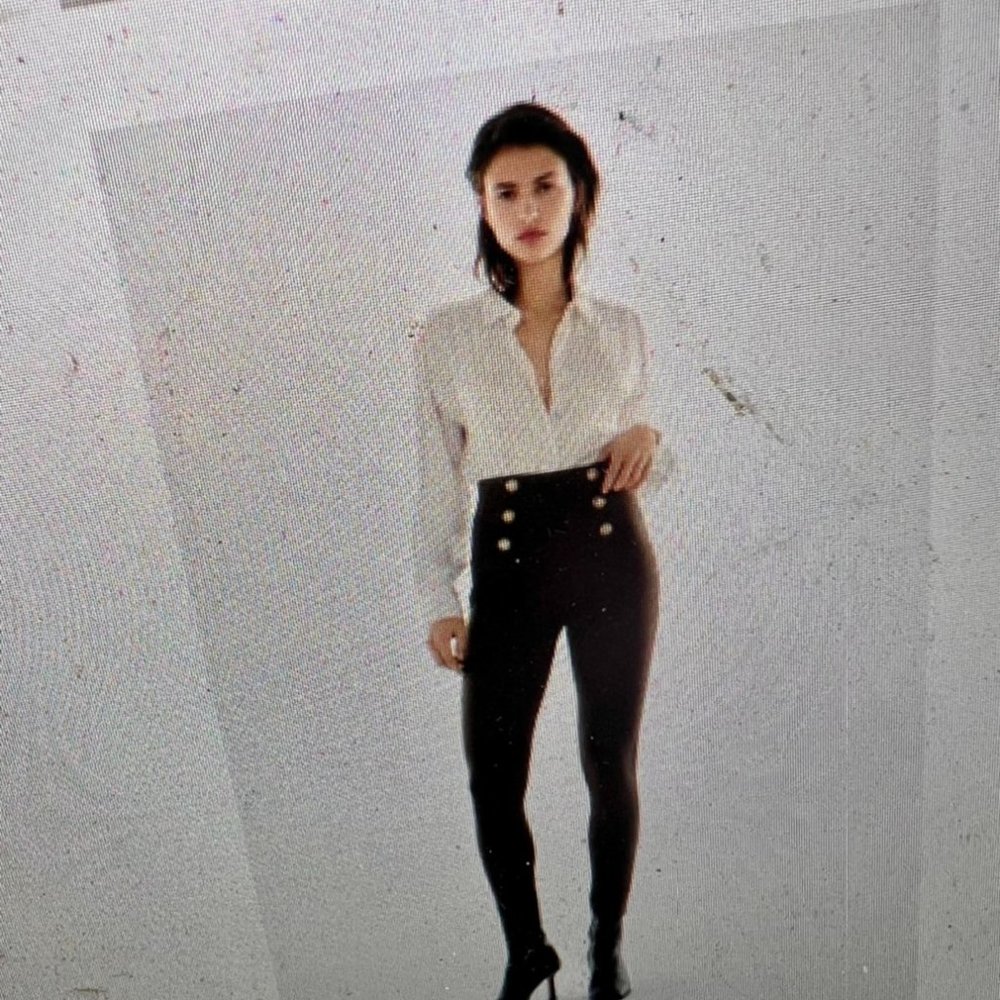 NWT Zara ARMY GREEN leggings/pants BRAND NEW, perfect for the Fall! GREAT FIND!!
